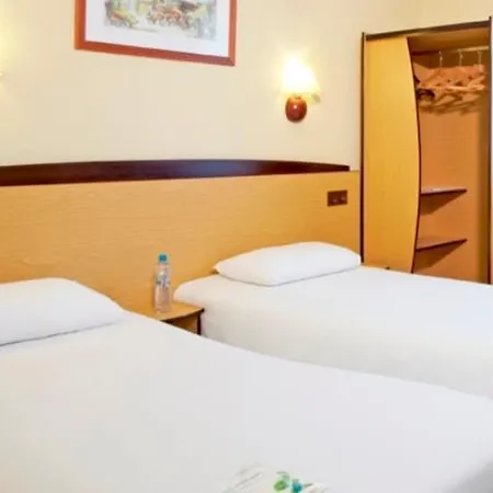 Campanile Hotel 2*