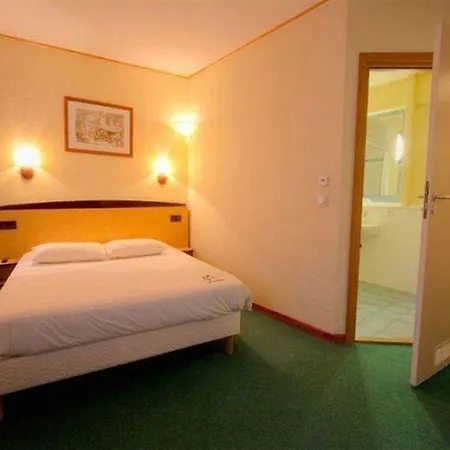 Hotel Campanile 2*