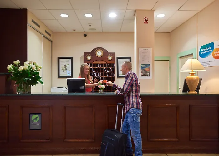 Campanile Szálloda 2*